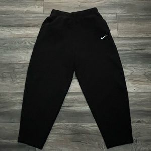 womens black nike uncuffed sweatpants